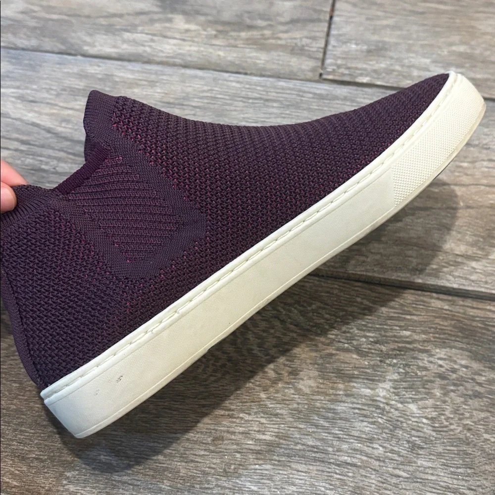 Rothy’s Chelsea sneaker boots in Berry lattice Women’s size 8